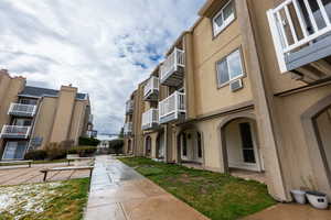 View of apartment building / complex