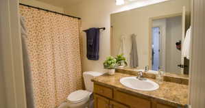 Upper level full bath
