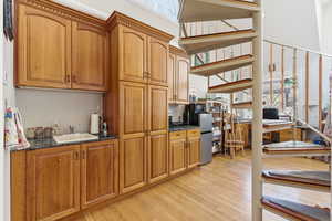 Art Studio/Separate Residence