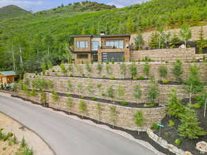 Aerial view of property and surrounding area