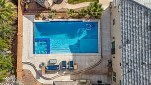 Bird's eye view of a pool area