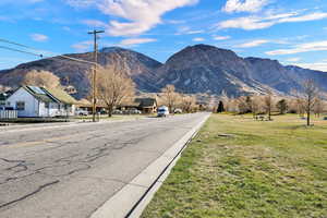 View of mountain/neighborhood