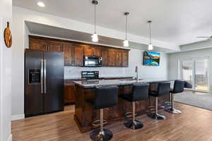 Oversized (4'x10') kitchen island with granite tops!