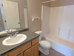 Full Hallway Bathroom