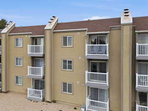 View of apartment building / complex