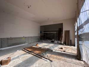 GARAGE VIEW
