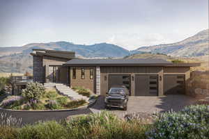 GARAGE ELEVATION