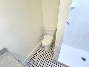 2nd bathroom with bidet