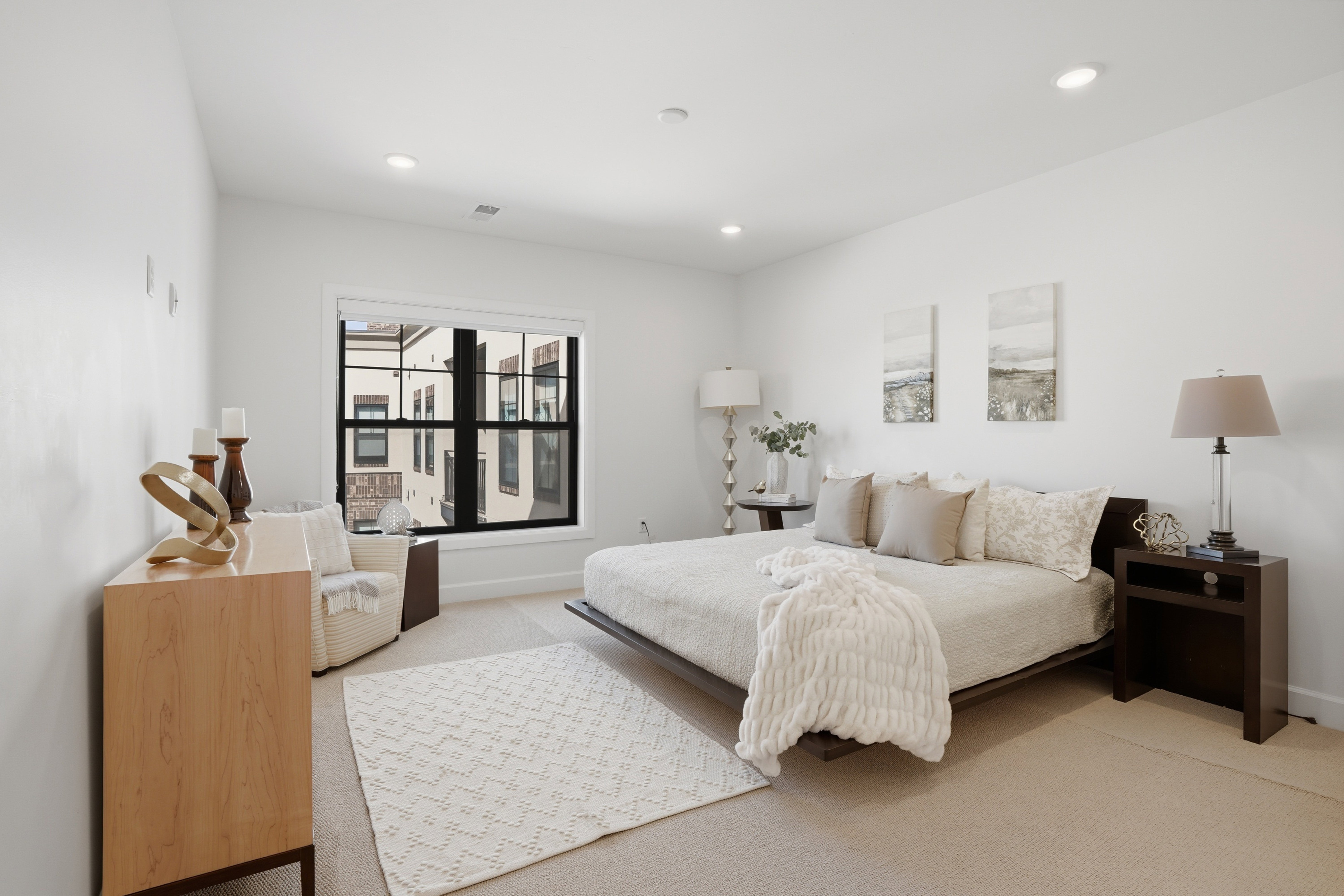 Bedroom with ensuite bathroom and walk in closet