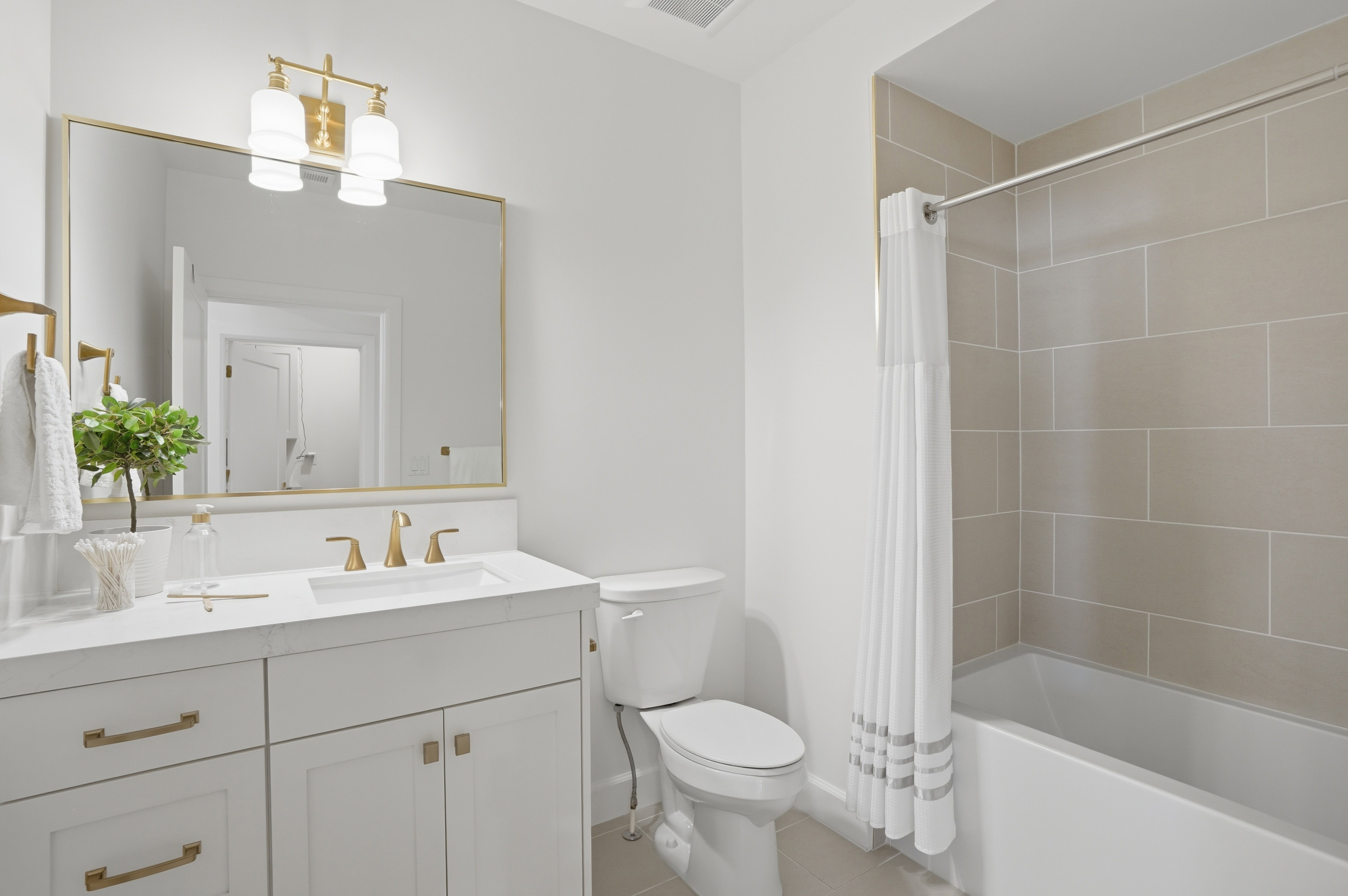 Full bathroom