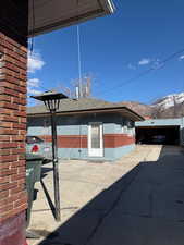 View of detached ADU and Garage