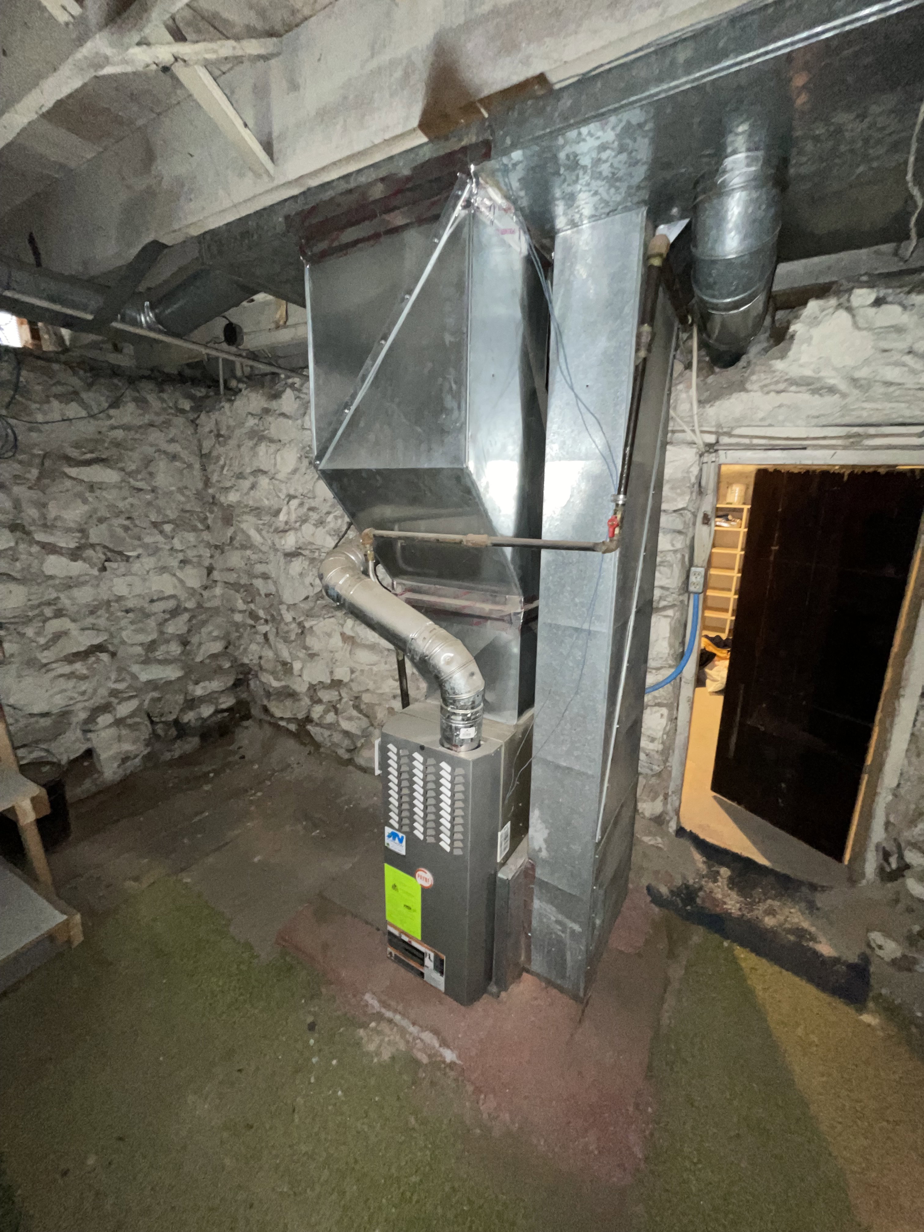 Utilities with heating unit