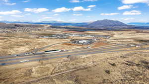 Overview of rural landscape with a mountainous background