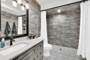 Roll in shower with dual heads