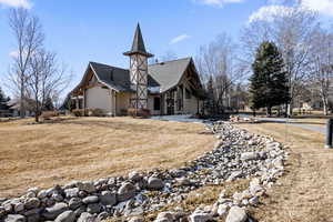 Indoor pool building