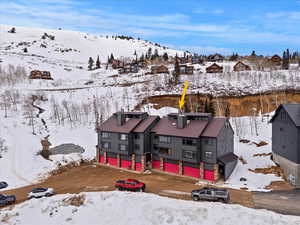 Snowy aerial view with a mountain view