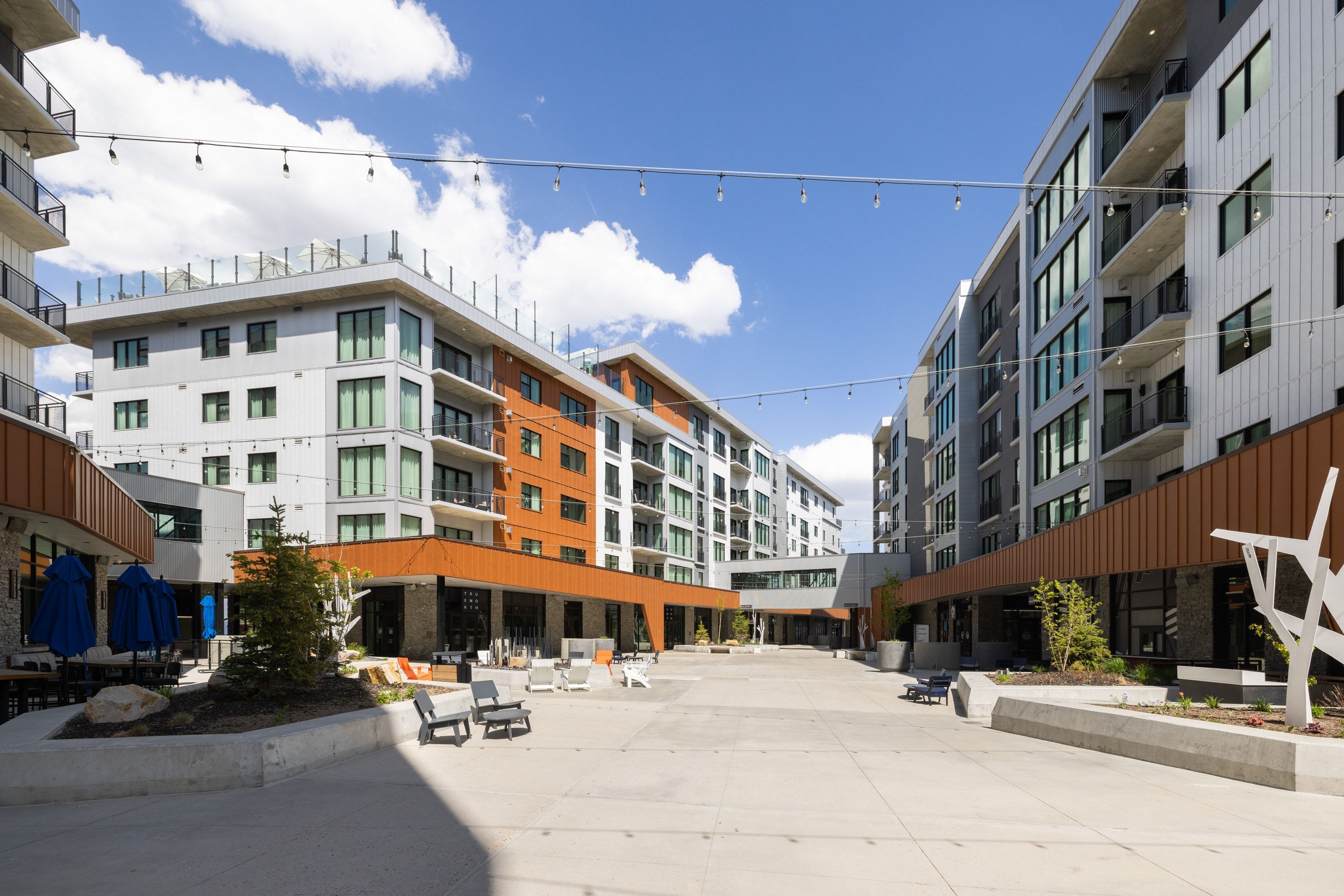 View of apartment building / complex