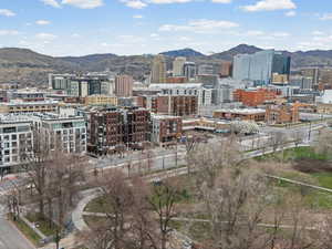 City view featuring mountains