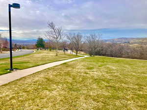 2-minute walk to Donner Trail Park