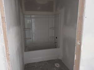 Bathroom with shower / bathtub combination