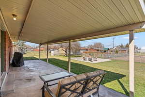 Comfortable covered patio!