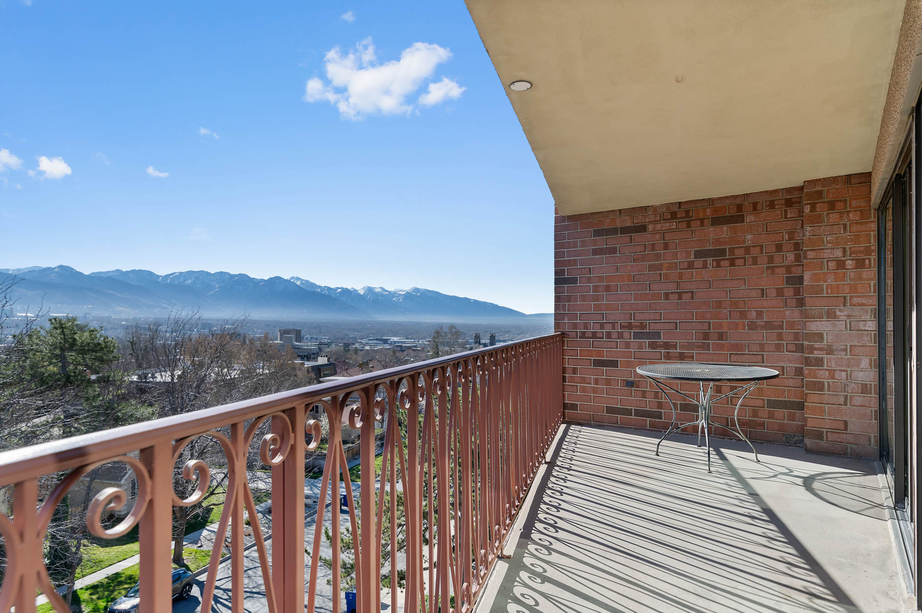 Balcony with a mountain view.