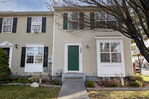 View of colonial house