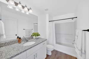 Primary en-suite
