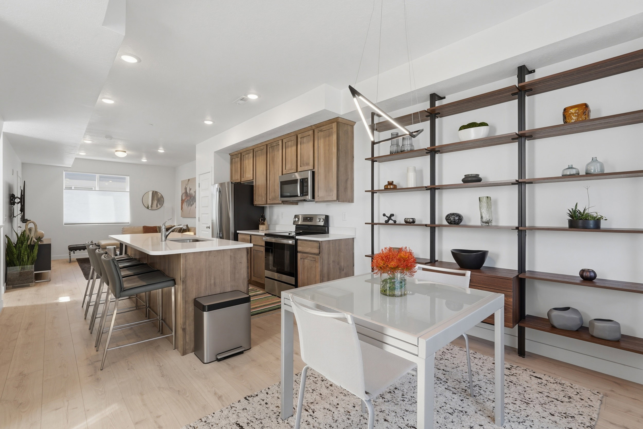 Light filled dining area with easy access to the covered patio and mountain views.
