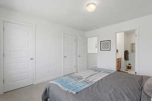 Large primary suite with east facing windows and mountain views - 2 large closets