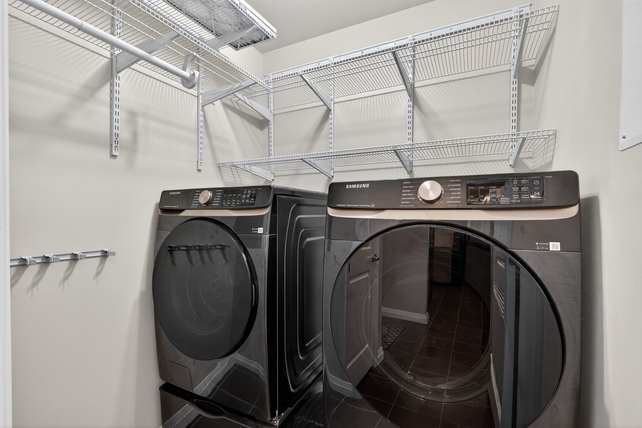 Laundry room with independent washer and dryer