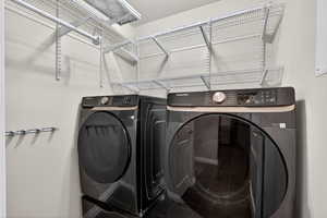 Laundry room with independent washer and dryer