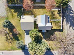 Aerial view of property and surrounding area