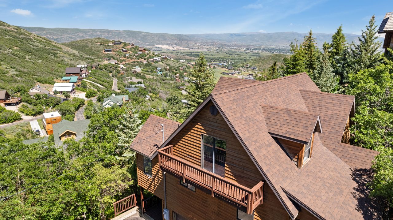 Bird's eye view of a mountainous background