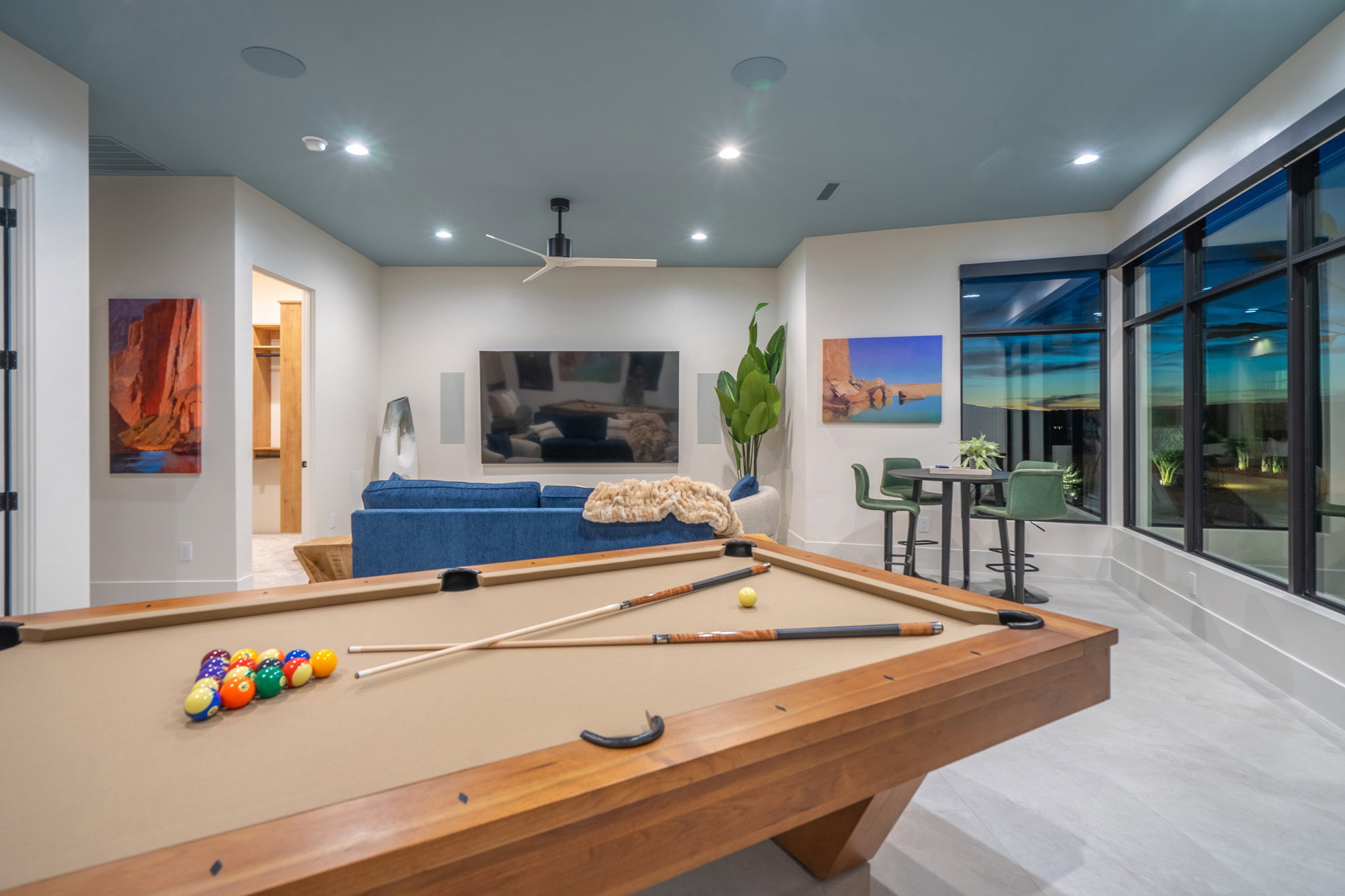 Recreation room with recessed lighting, ceiling fan, and billiards