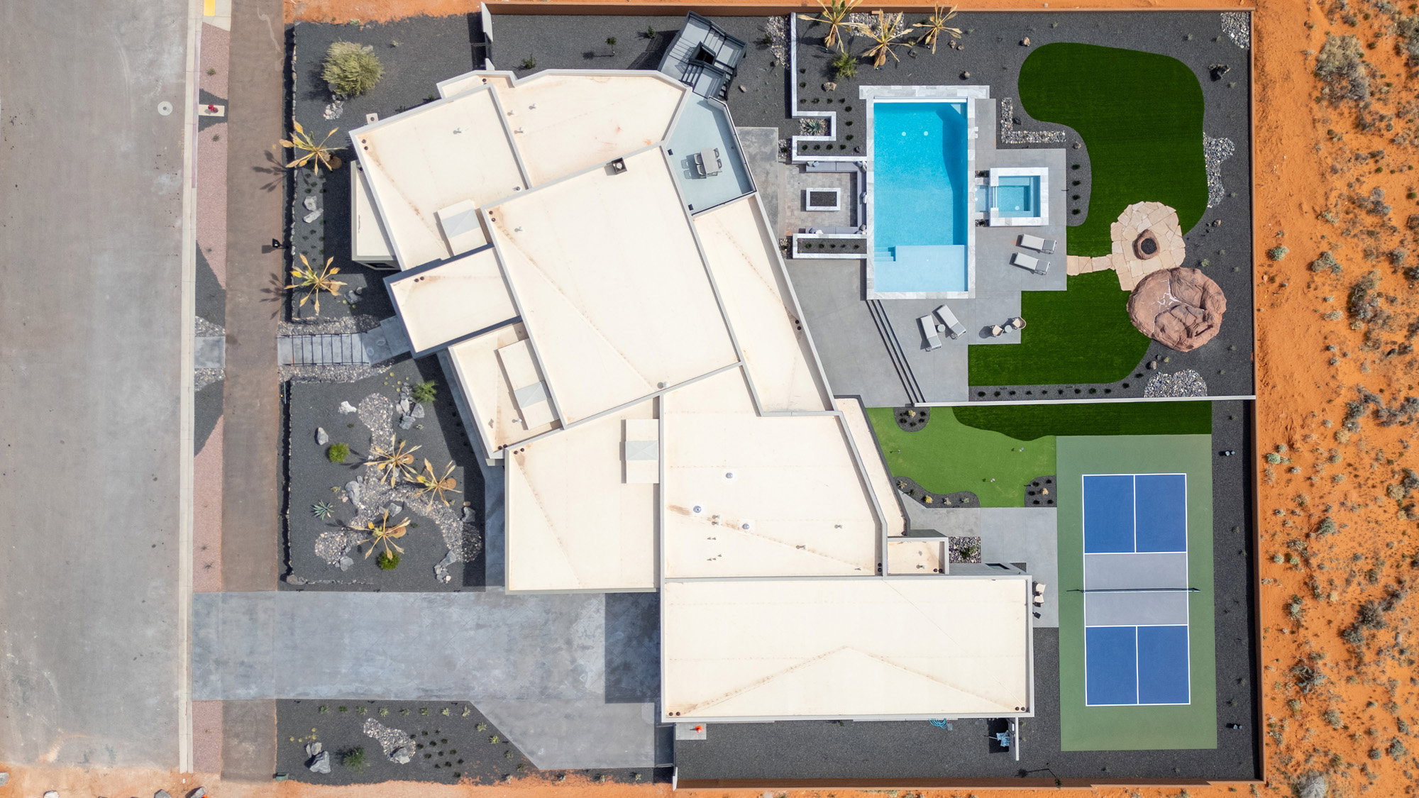 Bird's eye view of a pool area