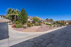 Obstructed view of property featuring a residential view