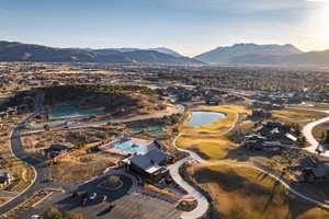 Bird's eye view of a water and mountain view