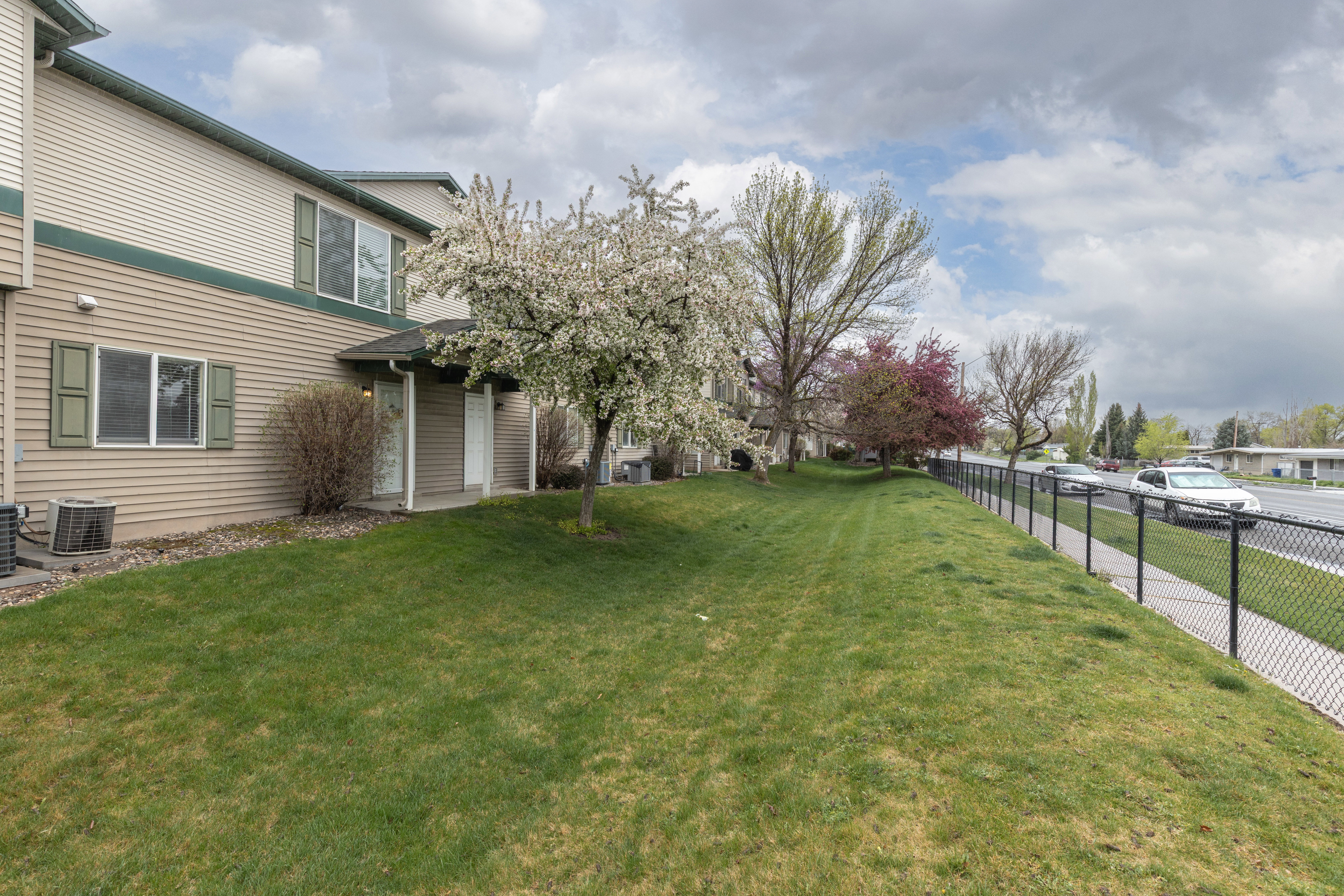 View of yard with a residential view