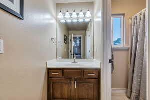 Main family bathroom