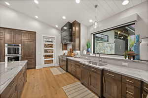 Kitchen With Quartzite Counter Tops