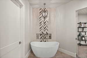 Master Bathtub