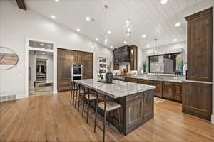 Kitchen With Quartzite Counter Tops