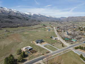 Overview of rural landscape with a mountainous background