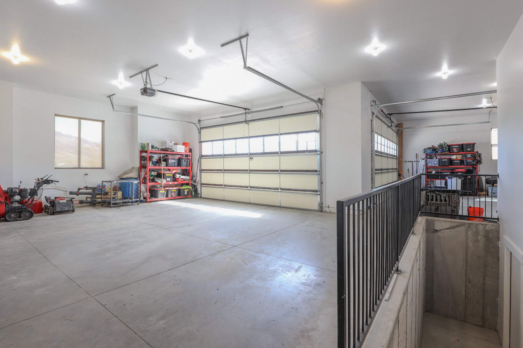 Heated 4 car garage
