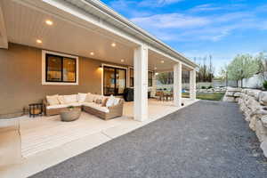 Fantastic outdoor entertaining opportunities in this space!