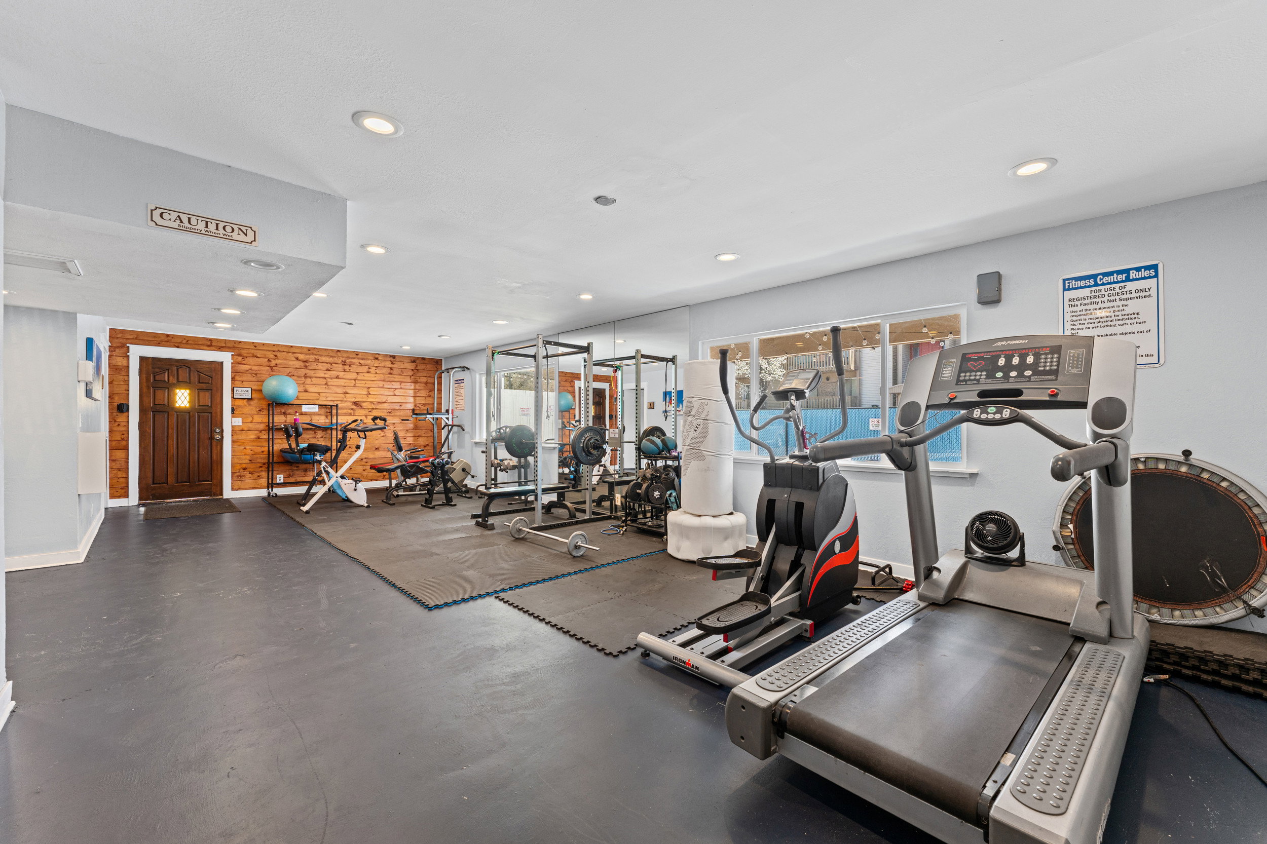 Workout area with recessed lighting