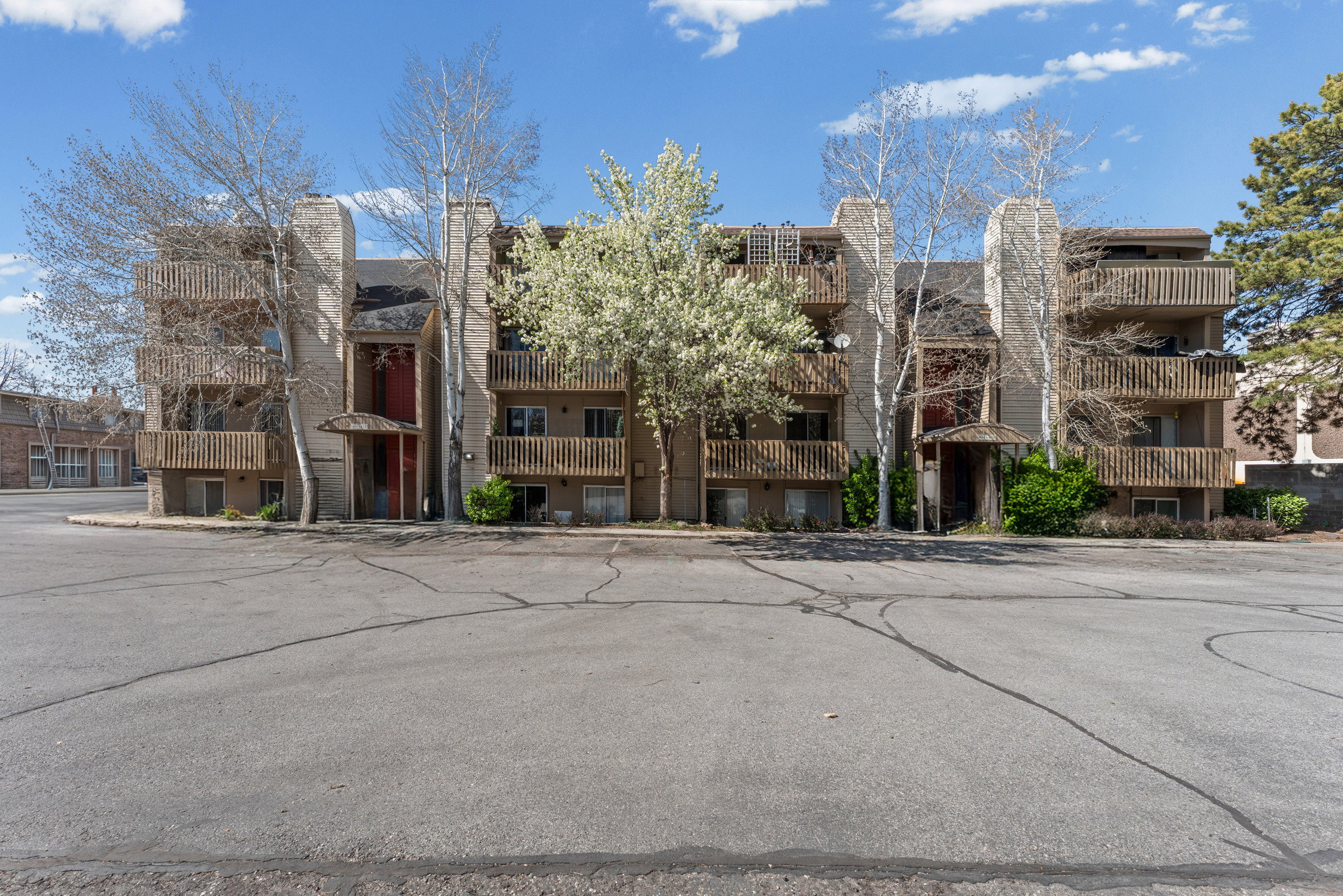 View of apartment building / complex