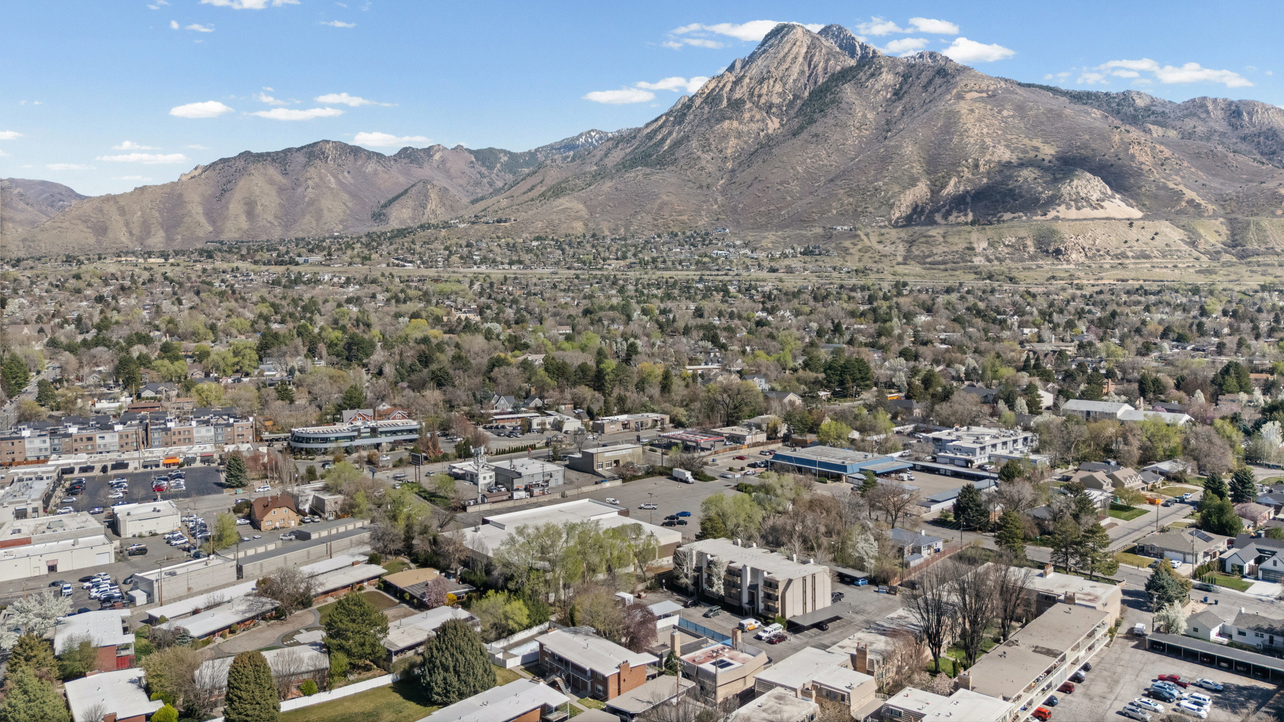 Bird's eye view of a mountain backdrop
