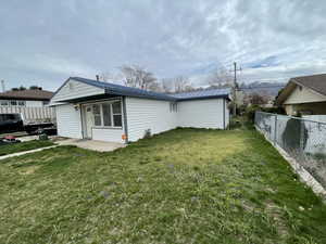 View of side of home